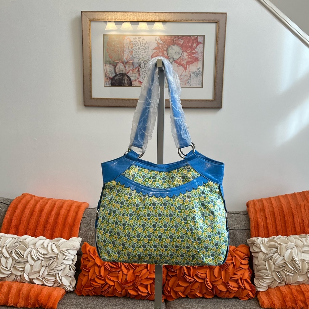 ❣️🆕Vera Bradley English Meadow Bridge Tote❣️ - Picture 2 of 12